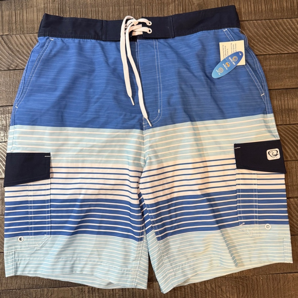 Wave Zone Blue White 10 in. At The Knee Cargo Board Shorts Size Large SKU1058